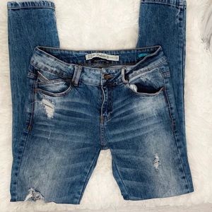 ZARA TRF DISTRESSED SKINNY JEANS 27/4